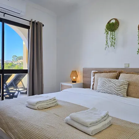 Golden Sun - Sunny Balcony, Sea View, Beach, Ac 카르보에이루